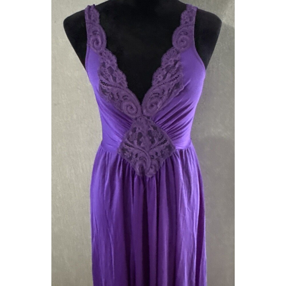 Vintage Olga Nightgown M Purple Lace Deep V Maxi Long Nylon USA 92270